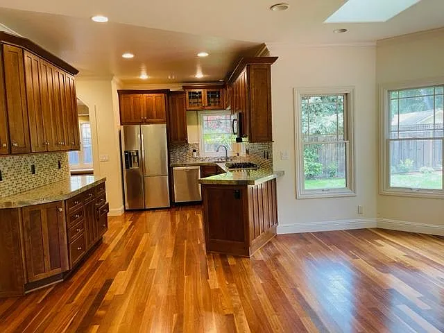 734 Chimalus Dr — Photo 23