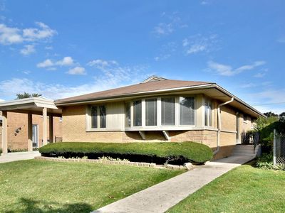 8607 N Oleander Ave, Niles, IL, 60714