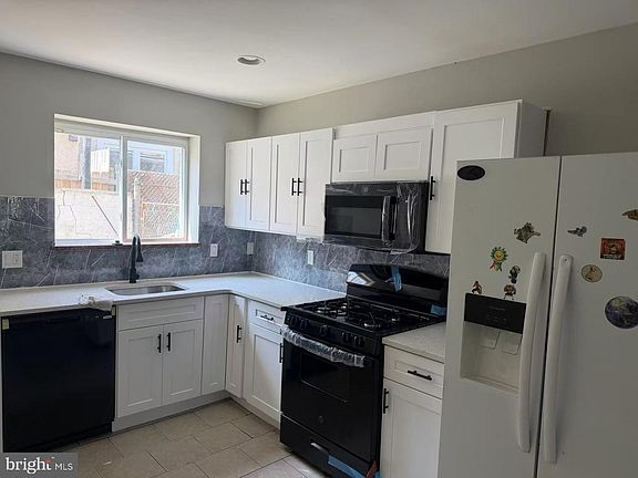 4th image of 2634 S 10th St