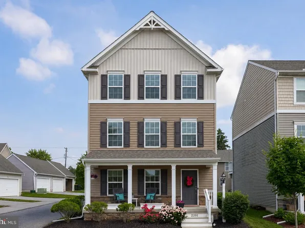 2201 Hampshire Ave, Lancaster, PA 17601