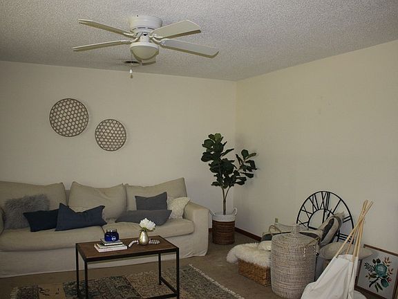 5th image of 1350 S Paradise Ln