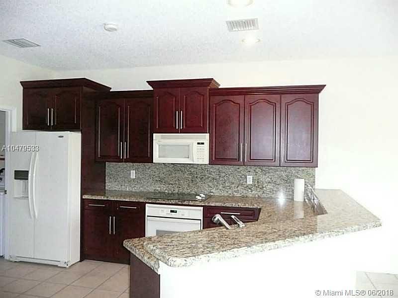 1st image of 16749 SW 16th St