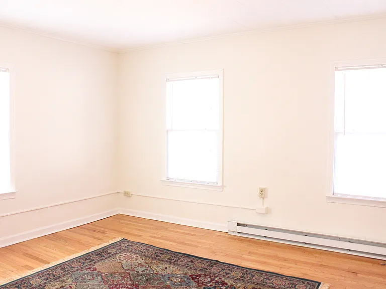 42 William St #2 — Photo 8