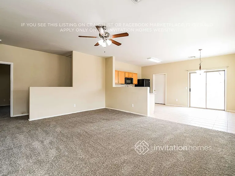 1182 E Desert Moon Trl — Photo 5