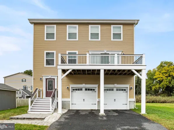 84 Washington St, Delaware City, DE 19706