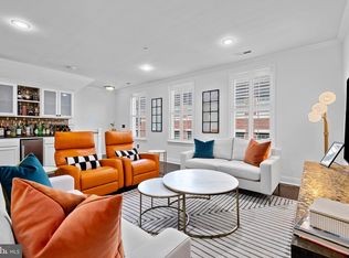 110 Commodore Ct, Philadelphia, PA 19146