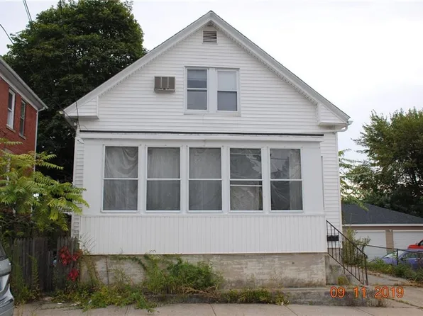 17 Middleton St, Providence, RI 02909