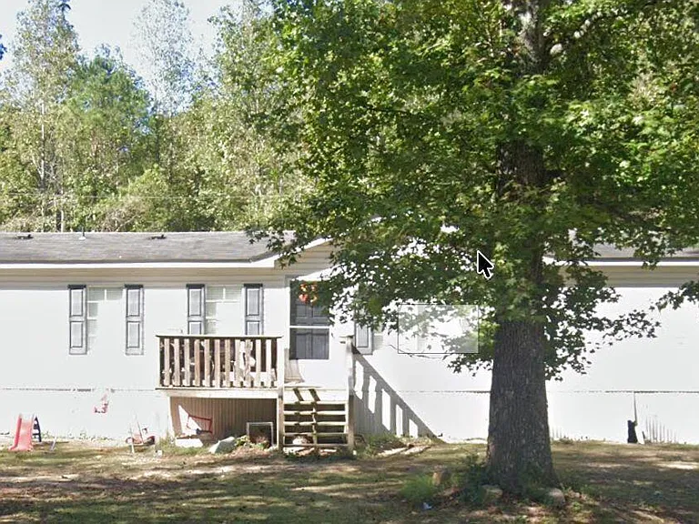 130 Gadsden Ave — Photo 1