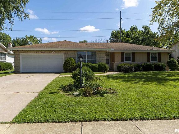 2nd image of 7026 N Manning Dr