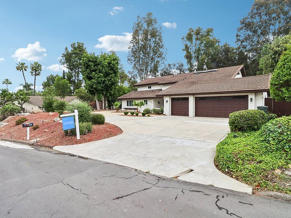 1st image of 13059 Camino Del Valle