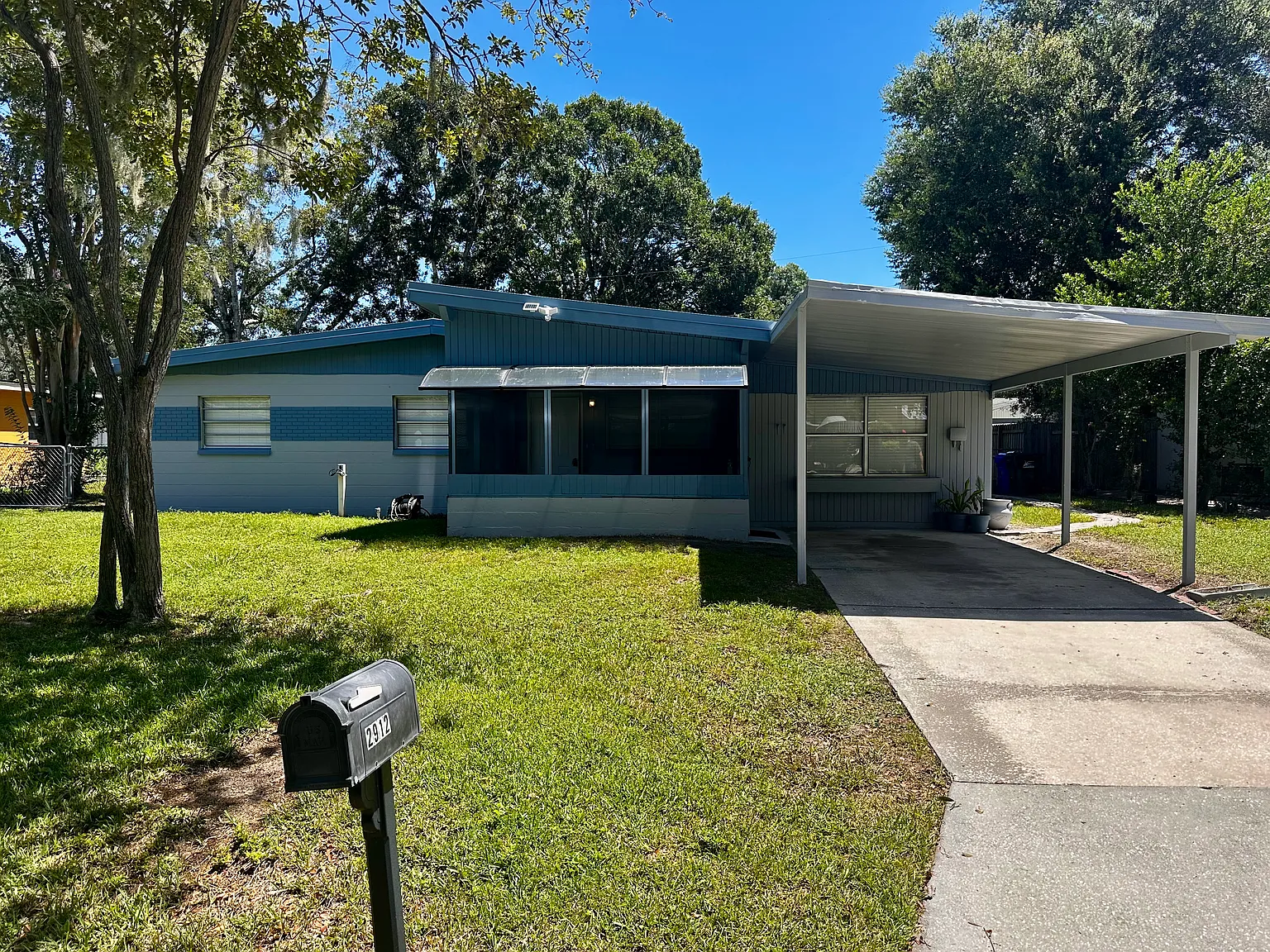 4 bed, 1385 sqft, $1,900 — Photo 1