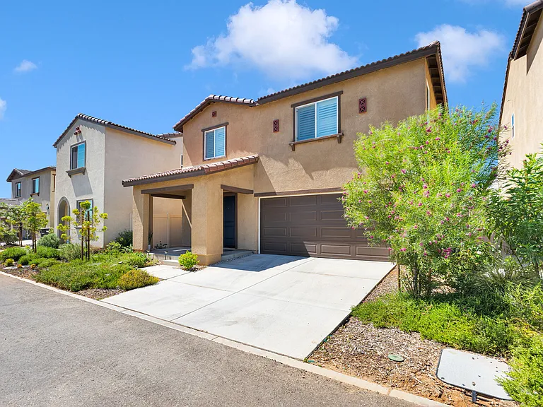 1452 Rockcress Ln — Photo 3