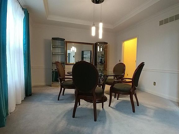 5th image of 7141 High Saddle Ct