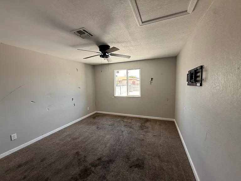 4216 N 30th Dr — Photo 8