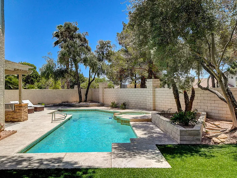 9205 Sandy Shores Dr — Photo 5