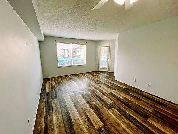 5th image of 620 Columbia Blvd W #214
