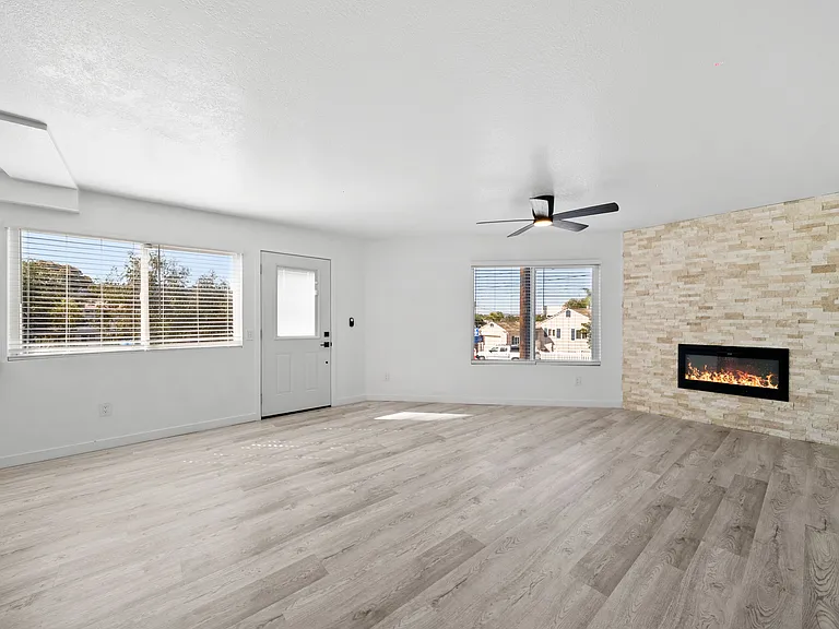1101 Colusa St #2 — Photo 14