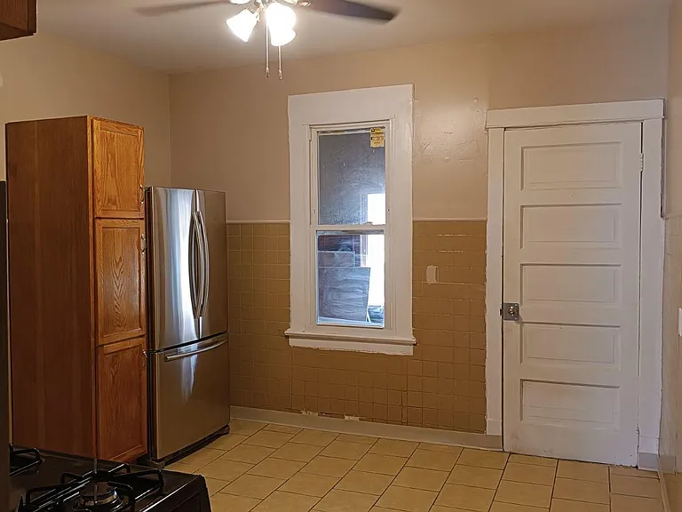 9624 S Avenue M #1 — Photo 8