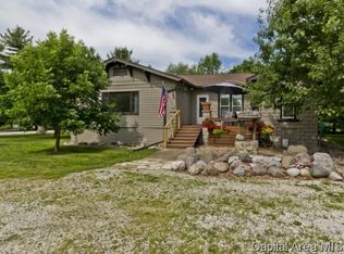 495 E 2080 North Rd, Edinburg, IL 62531