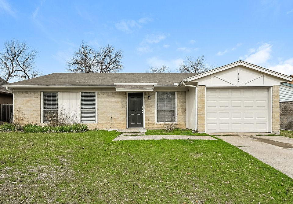 1st image of 716 Admiralty Way