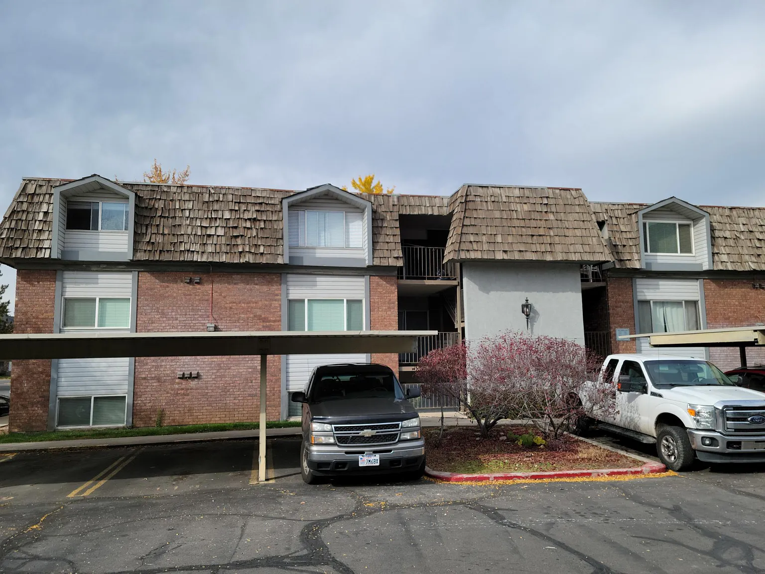 3 bed, 1120 sqft, $1,699 — Photo 1
