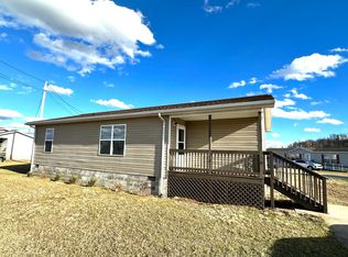 709 Fly By Hazard Rd, Chavies, KY 41727