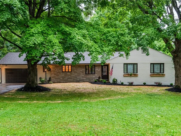 1494 Howell Rd, Beavercreek, OH 45434
