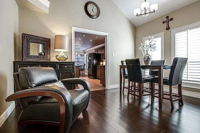 543 Village Green Dr — Photo 11