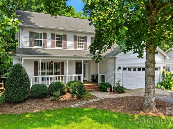 4857 32nd Street Ln NE, Hickory, NC 28601