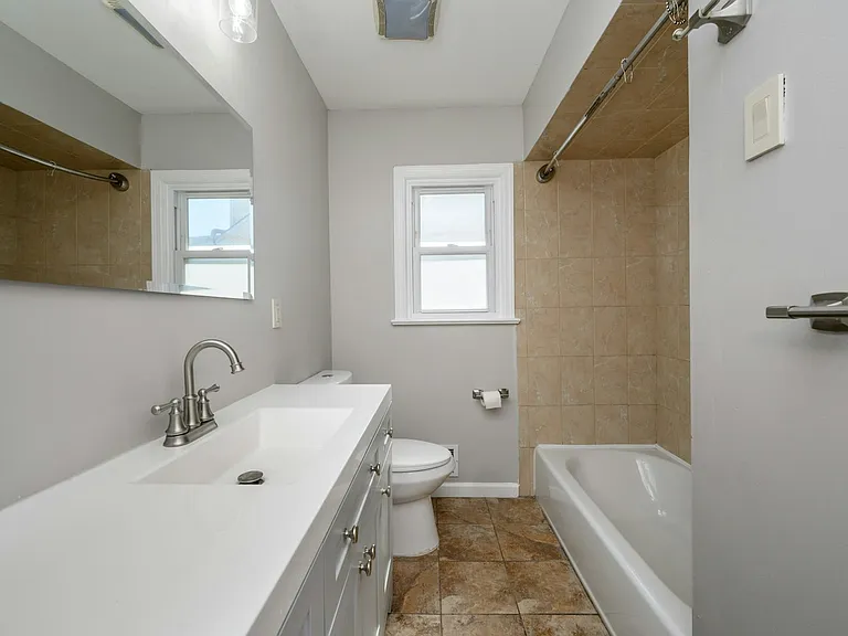 6 Madison St — Photo 14