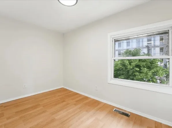 12 Saddlewood Court image 18 of 24