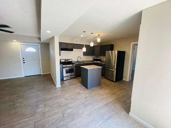 5th image of 621 Alicia Dr