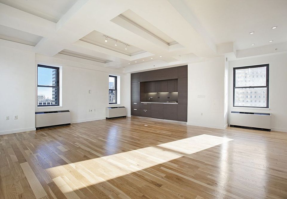 1st image of 20 Pine St Ph 12