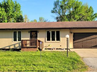 105 Briar Cove Rd, Algona, IA 50511