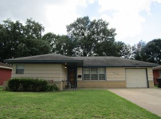 5349 Beaumont Ave, Groves, TX 77619