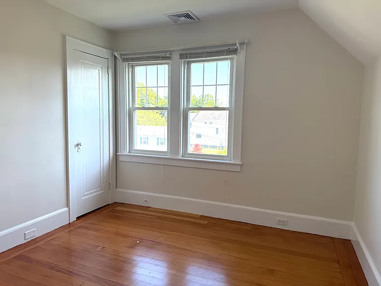 34 Caswell Ave — Photo 13