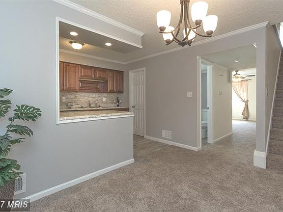 3rd image of 3406 Braddock Dr