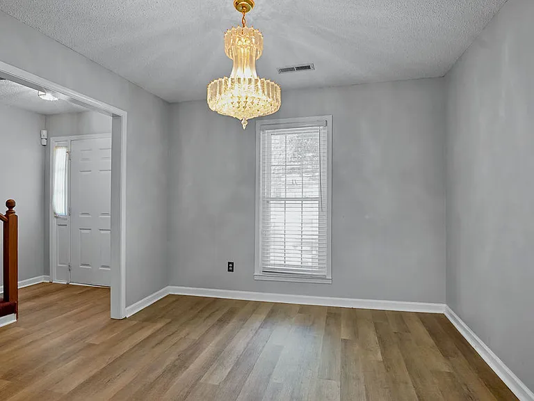 4601 Little River Rd — Photo 8