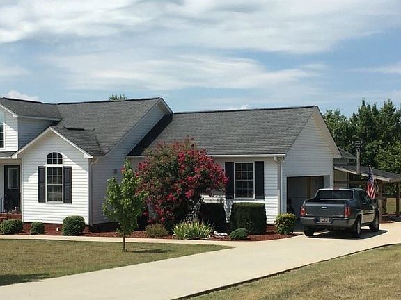 3rd image of 117 Meadowood Dr
