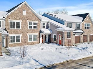 556 Foxhill Dr #12-303, Crescent Springs, KY