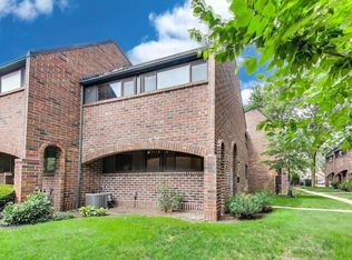 821 S Racine Ave Unit D, Chicago, IL 60607