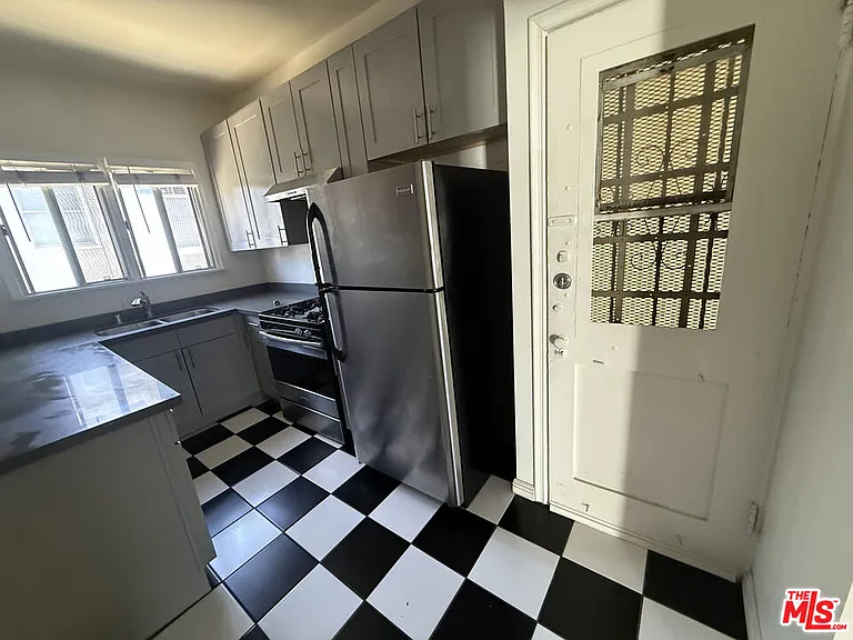 127 N Catalina St #3 — Photo 5