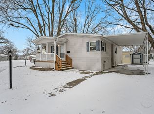 1116 Lakeview Rd, Elgin, IL 60123