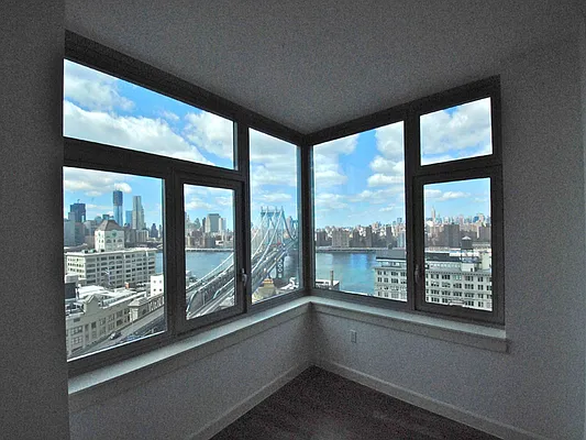 Sold by Sotheby's International Realty | media 4
