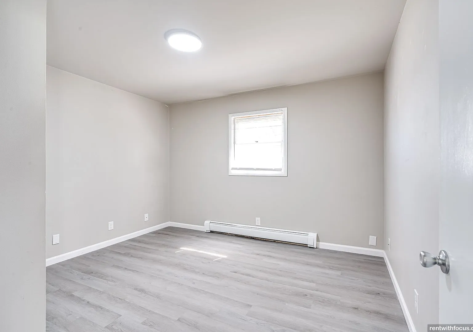 1214 Mount Vernon Street — Photo 4
