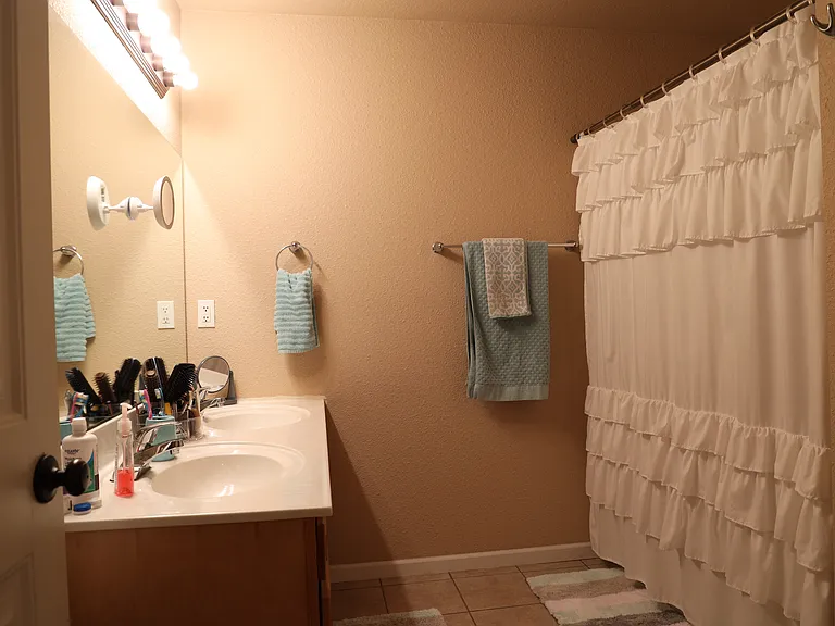 131 Edna St #B — Photo 8