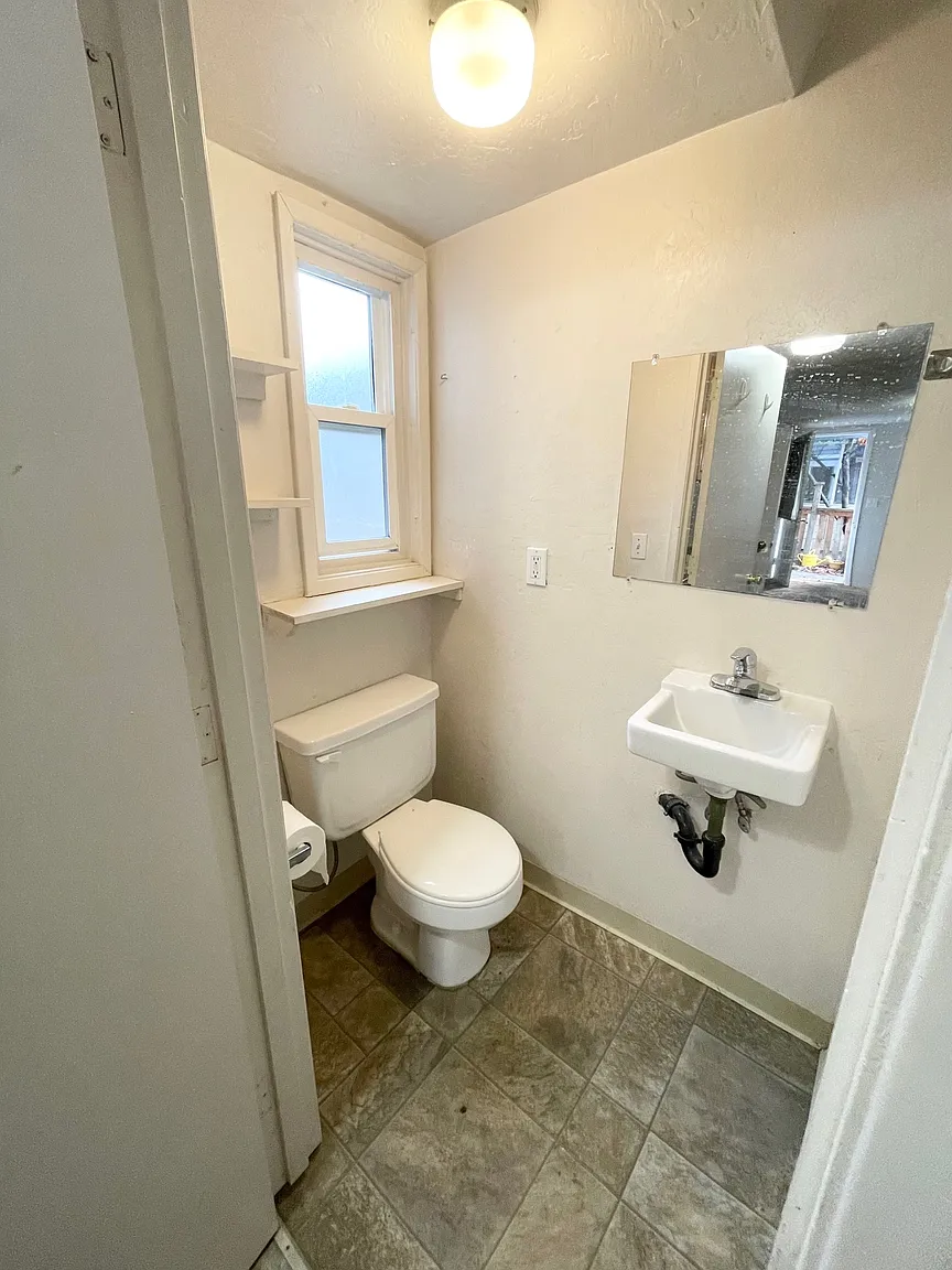 36 Dewey St Unit 5 photo 1