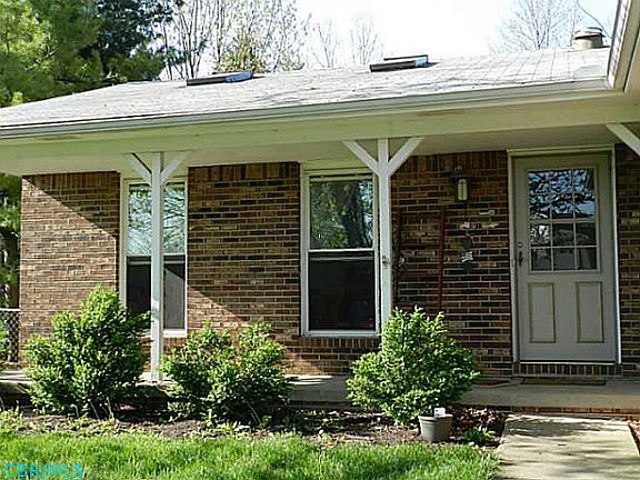 2nd image of 776 Caroway Blvd