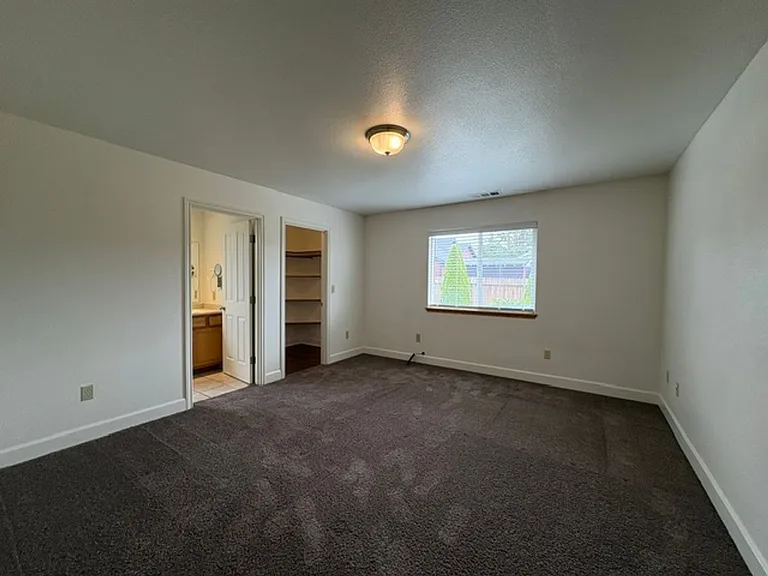 1200 Winchester Ave — Photo 11