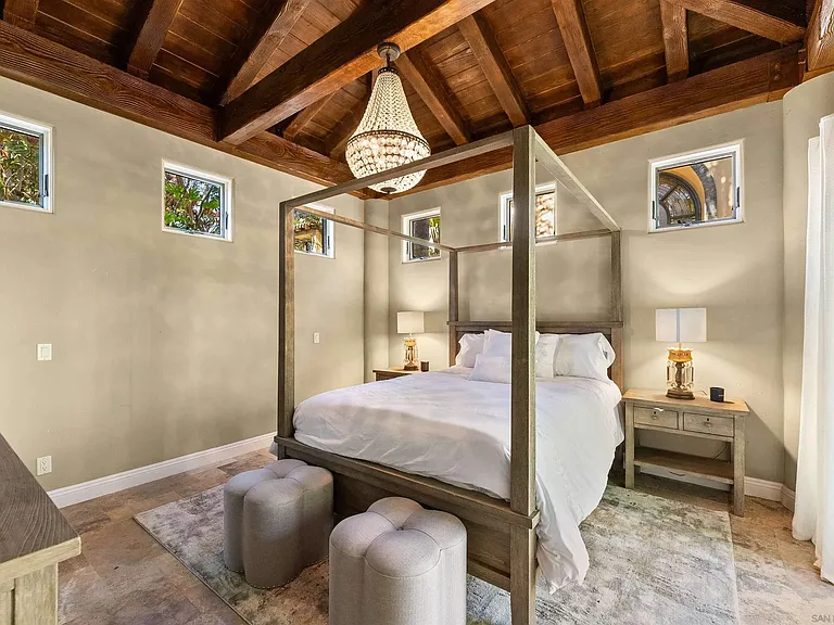 15708 Circo Diegueno Rd — Photo 34